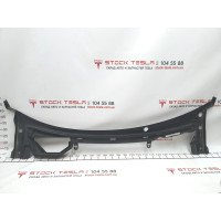7 Scheibenwischerblende Tesla Modell S 1008976-00-F